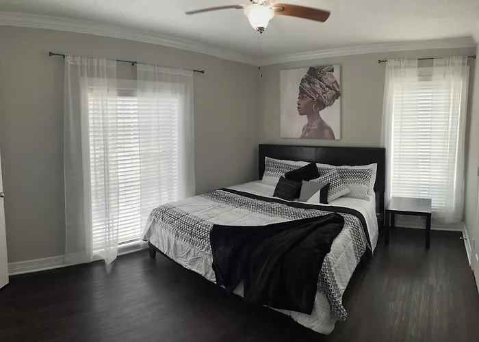 Cozy Houston Getaway 1 Bed 1 Bath